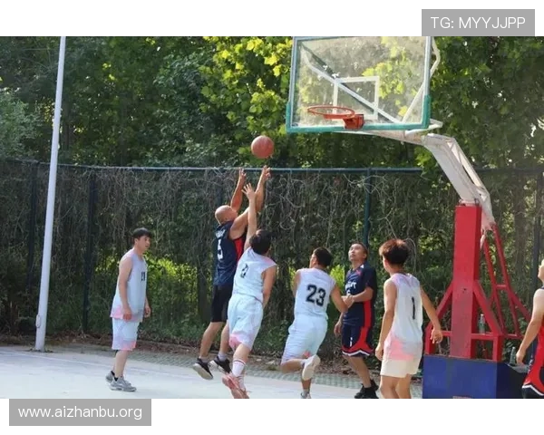 88篮球在线为用户带来丰富的篮球赛事资讯和实时比分让你不错过每一个精彩瞬间