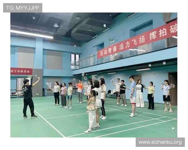 乐动羽毛球馆官网帮助羽毛球爱好者快速了解课程安排与专业教练团队介绍
